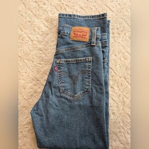Levi's Ribcage Straight Ankle Jeans